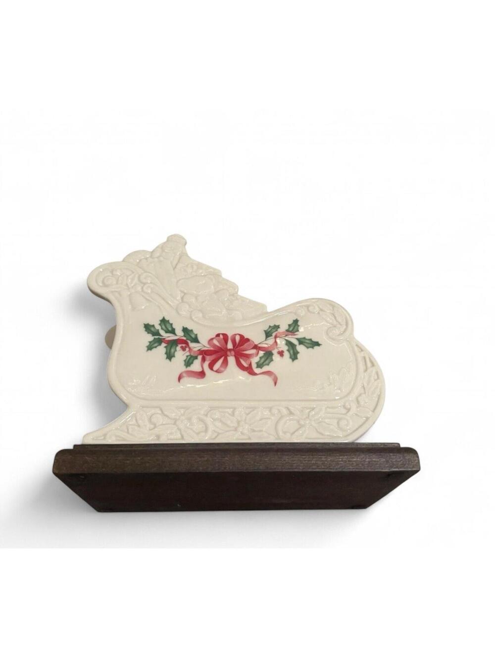 Lenox Ceramic Christmas Sleigh Napkin Holder With Holly & Berry Center Piece USA